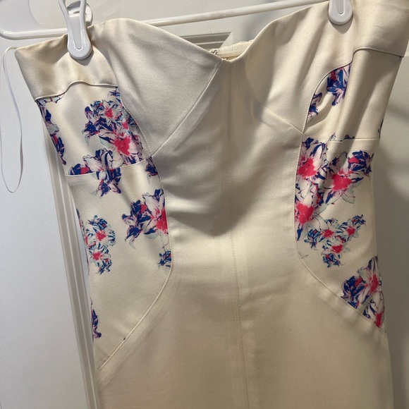 Intermix Pency White Mini Dress  / Size 4 / Pink & Blue Florals - Picture 3 of 7